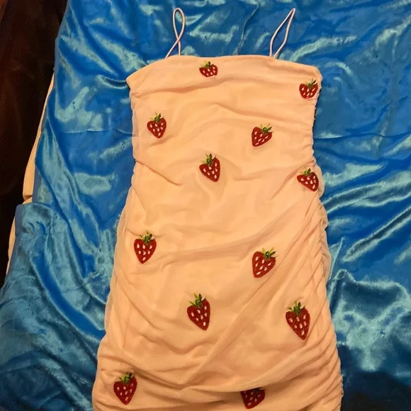 27日取消し　PP* closet　STRAWBERRY MILK DRESS Rue21 | Dresses | Strawberry Milk Dress | Poshmark